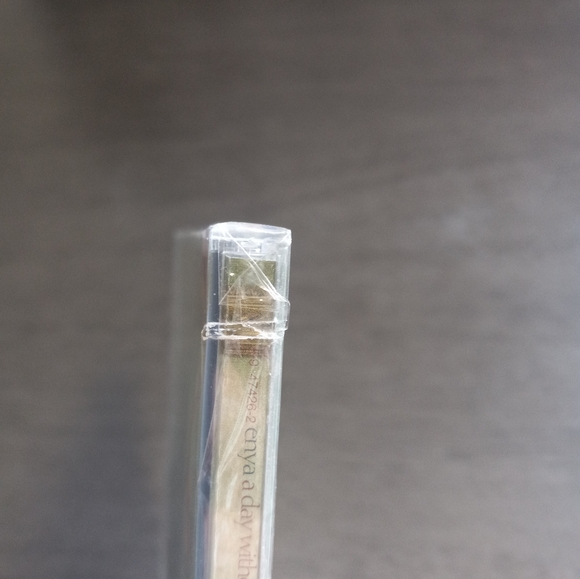 2000 Enya A Day Without Rain Cd New Factory Sealed - Picture 6 of 6